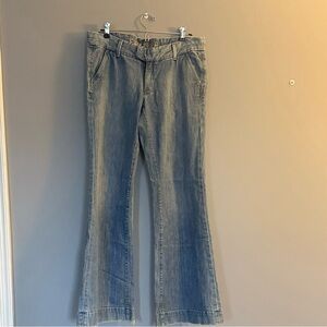 Ezra Fitch Jeans. Low rise. Size 30.